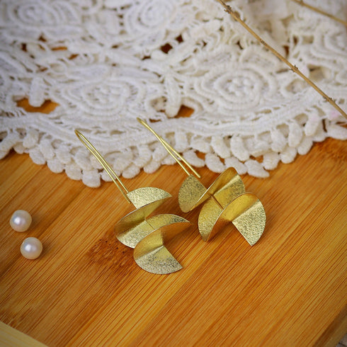 Twisted Golden Leaf - The Earth Store - Fashion Accessories